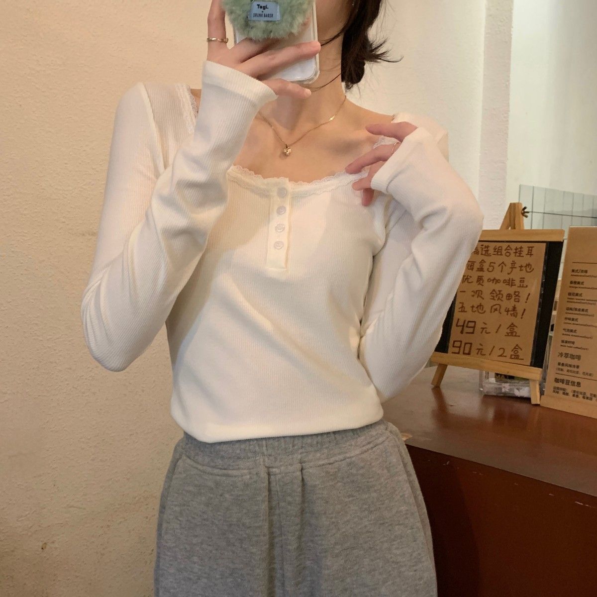 辣妹白色蕾絲長袖t恤女春秋季韓版設計感內搭打底衫修身甜美上衣