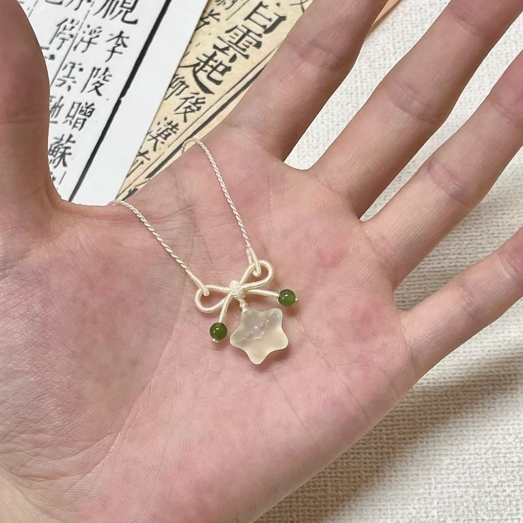 敲驚艷星星綠珠靈動蝴蝶結項鍊女手工編織百搭輕奢潮閨蜜生日禮物