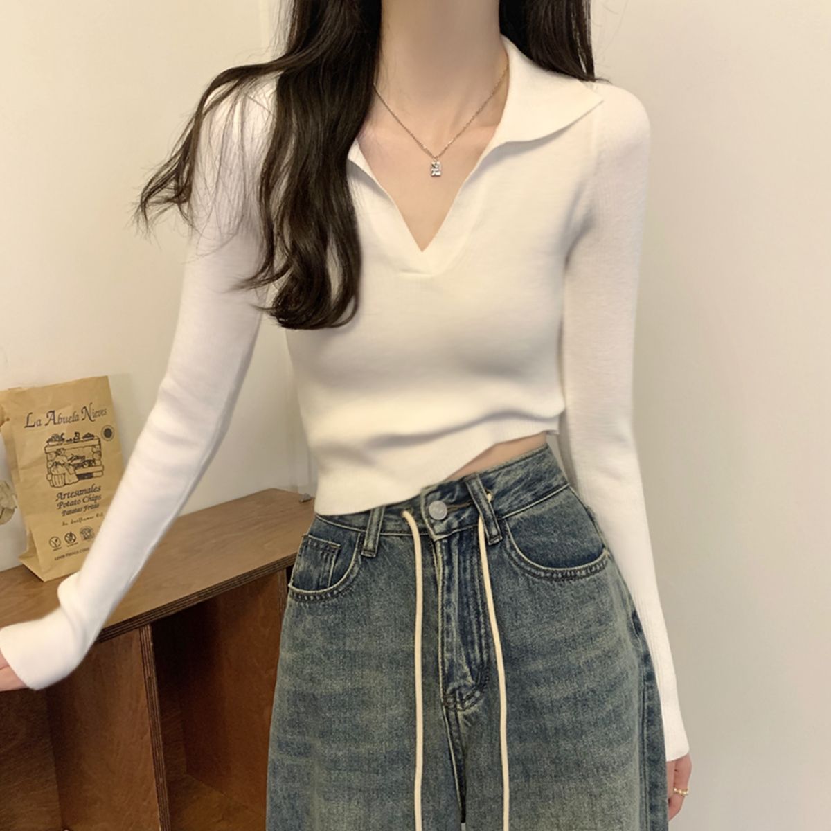 純棉白色V領翻領內搭打底衫女秋冬季修身顯瘦收腰高腰短款上衣