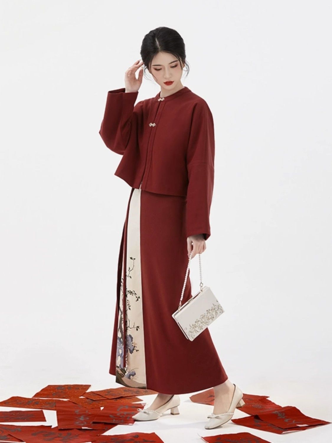 Hanfu made in the Song Dynasty is suitable for autumn and winter women's wear for engagement weddings, round neck short coat and swirl skirt suit 2023 new style