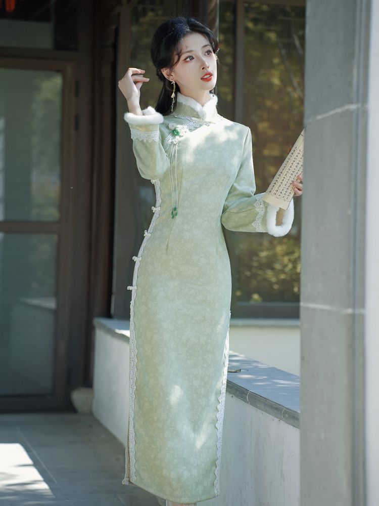 2023復古年輕款少女綠色修身顯瘦旗袍改良連衣裙秋冬加絨過年小襖