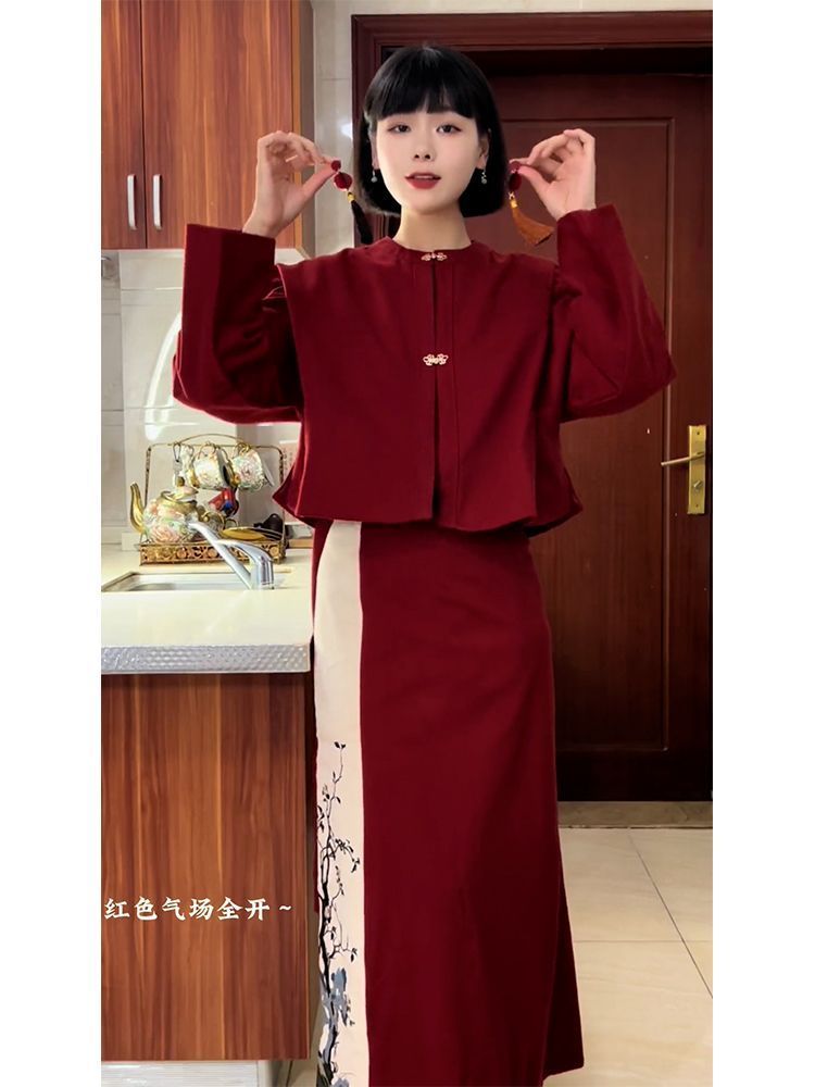 This year's popular and beautiful autumn and winter wear is the new Chinese style, light luxury and high-end red horse face skirt two-piece suit for women