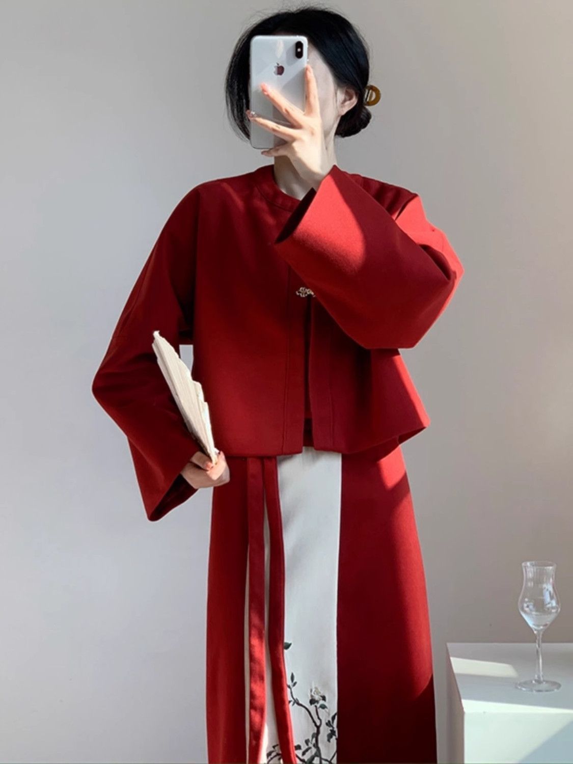 Autumn new style Hanfu made from the Song Dynasty, suitable for women attending weddings, round neck short coats and swirling skirts 2023 autumn and winter suits