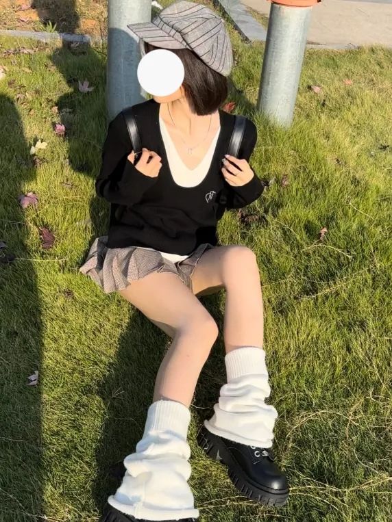 假兩件V領拼接長袖衫女2023秋冬季設計感小眾修身顯瘦上衣