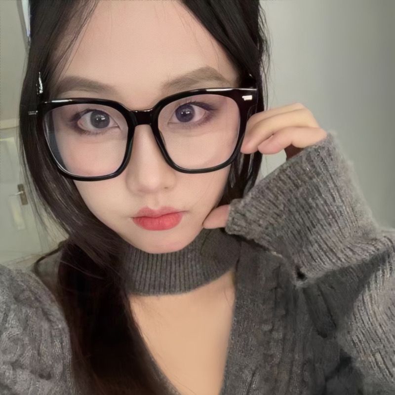Winter style) black-framed internet celebrity plain-faced artifact glasses, Korean style trendy blue light myopia plain glasses, can be equipped with prescription radiation protection