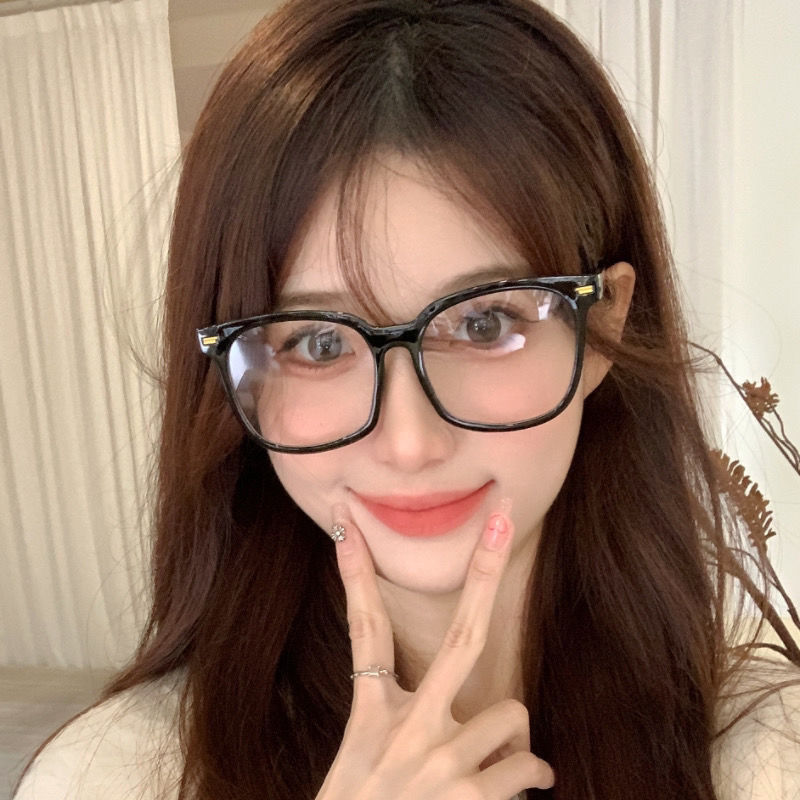 Winter style) black-framed internet celebrity plain-faced artifact glasses, Korean style trendy blue light myopia plain glasses, can be equipped with prescription radiation protection