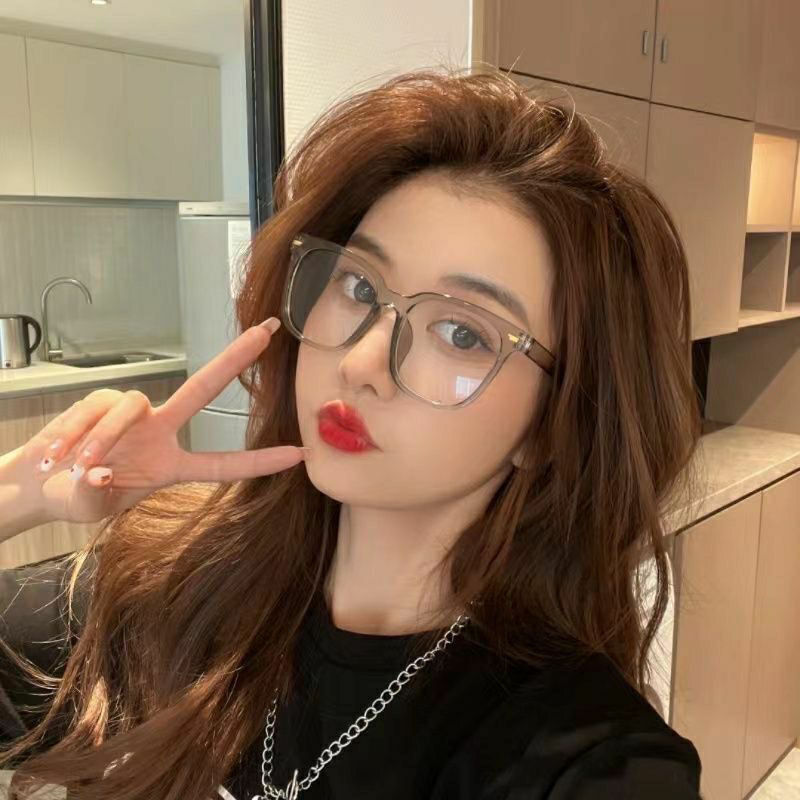 Winter style) black-framed internet celebrity plain-faced artifact glasses, Korean style trendy blue light myopia plain glasses, can be equipped with prescription radiation protection