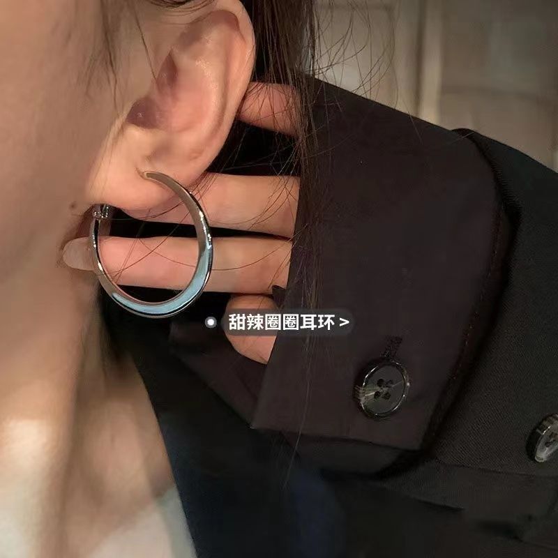 甜辣圈圈耳環氣質高級感ins簡約時尚百搭耳釘冷淡風2023新款耳飾