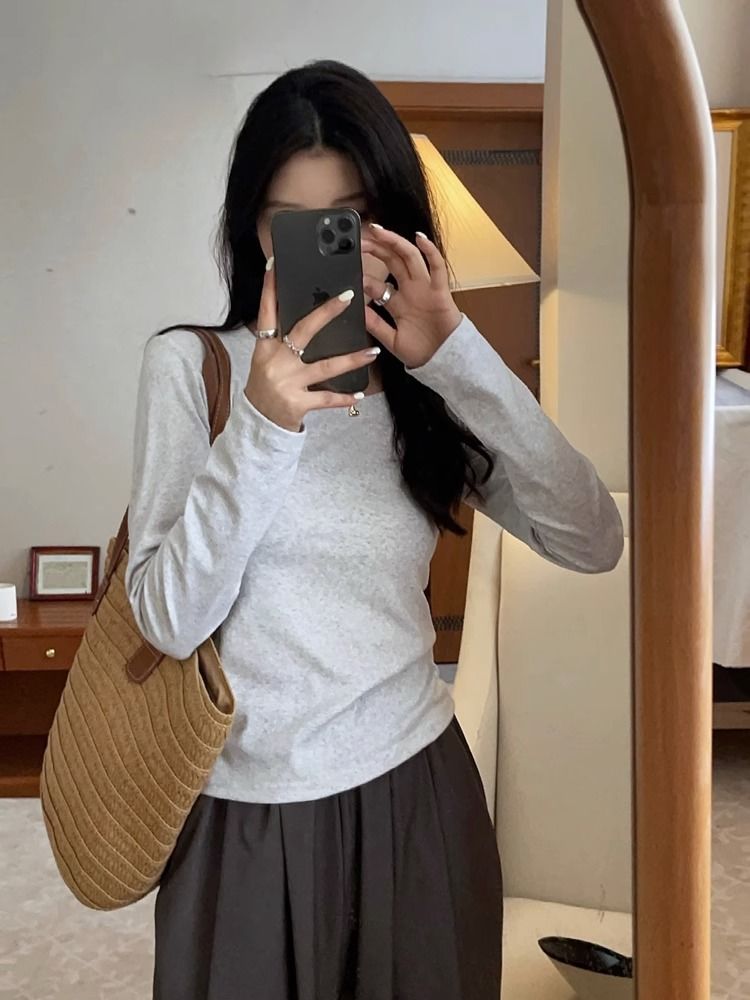 灰色打底純棉正肩秋冬上衣長袖新款2023T恤女修身顯瘦U領內搭體恤