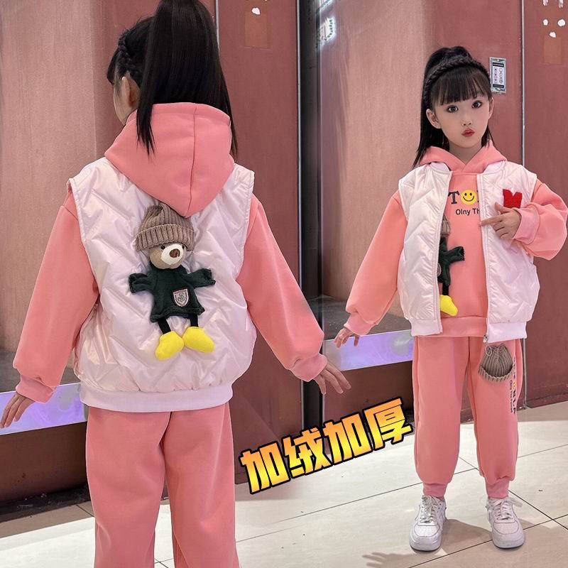 Girls' fleece sweatshirt autumn and winter suit  new winter medium and large children and girls casual thickened three-piece set