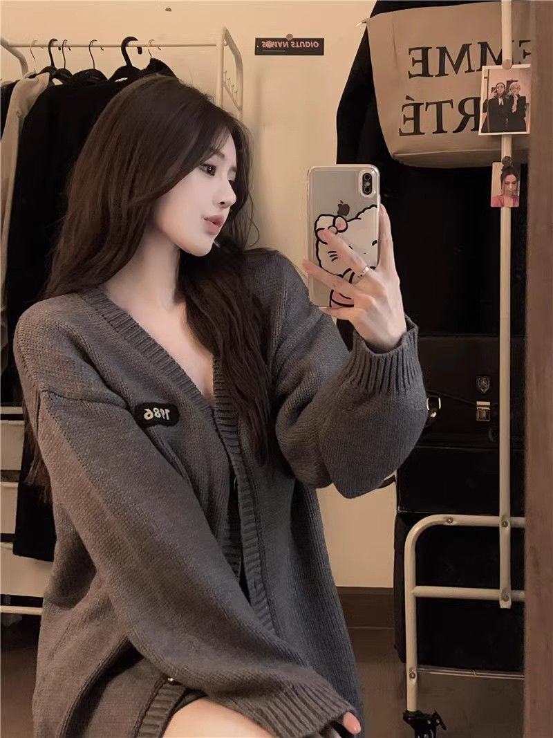 Loose knitwear for women  new autumn and winter design niche casual cardigan woolen jacket Korean version 1986 trend