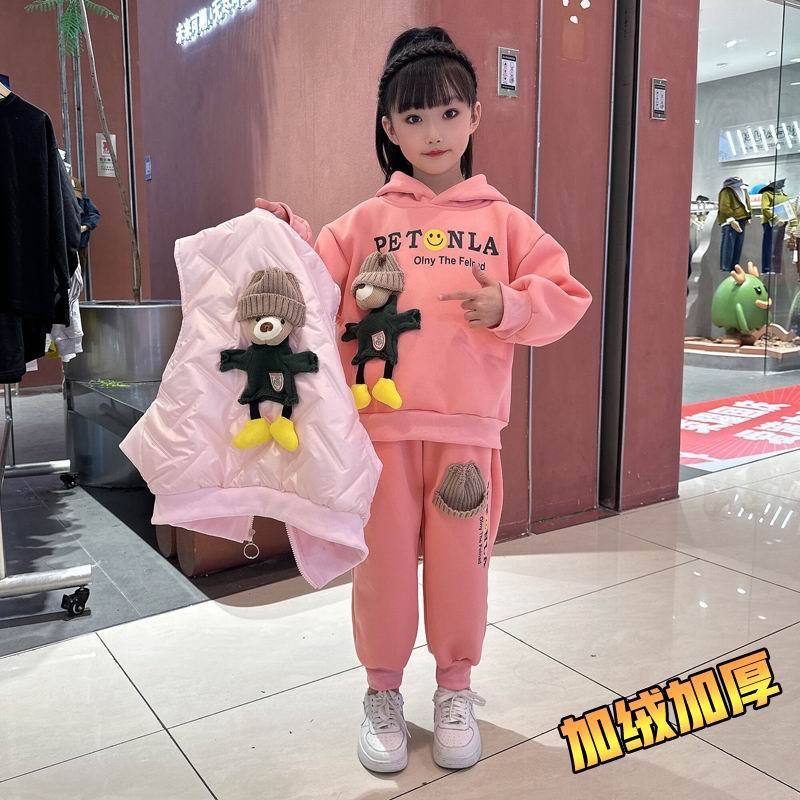 Girls' fleece sweatshirt autumn and winter suit  new winter medium and large children and girls casual thickened three-piece set