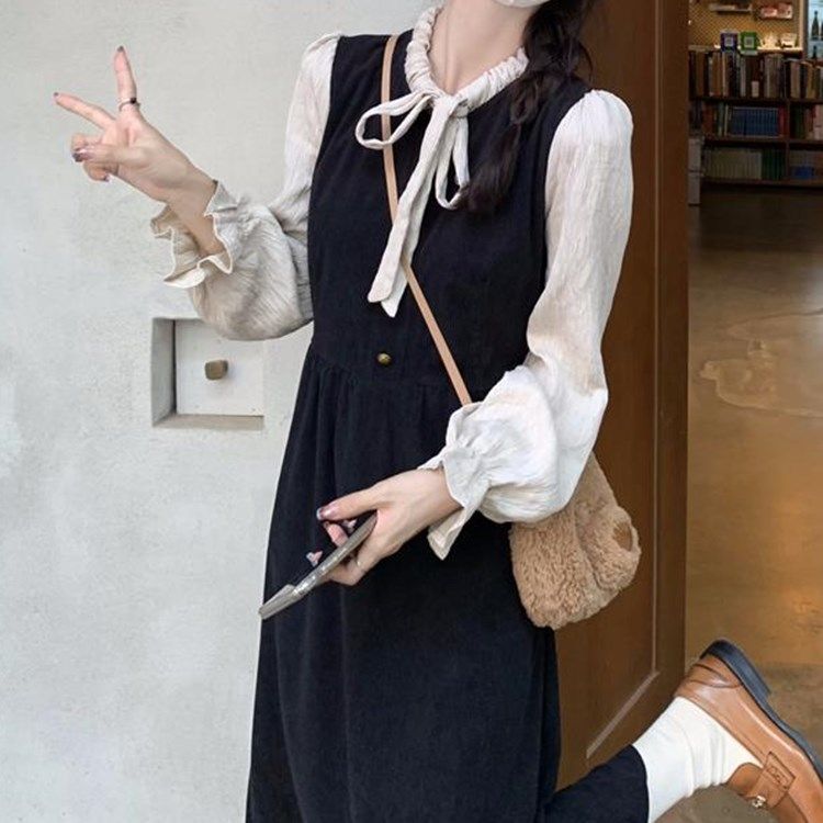設計感氣質顯瘦春秋新款大碼赫本風長袖連衣裙女裝秋季撞色假兩件
