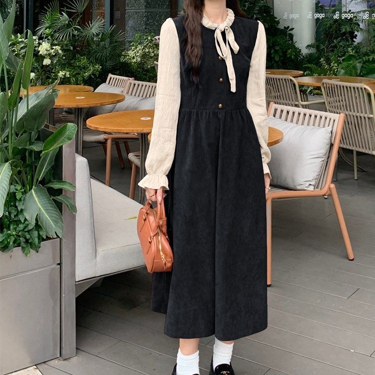 高級感假兩件大碼拼接燈芯絨連衣裙女秋冬季新款法式氣質大衣長裙