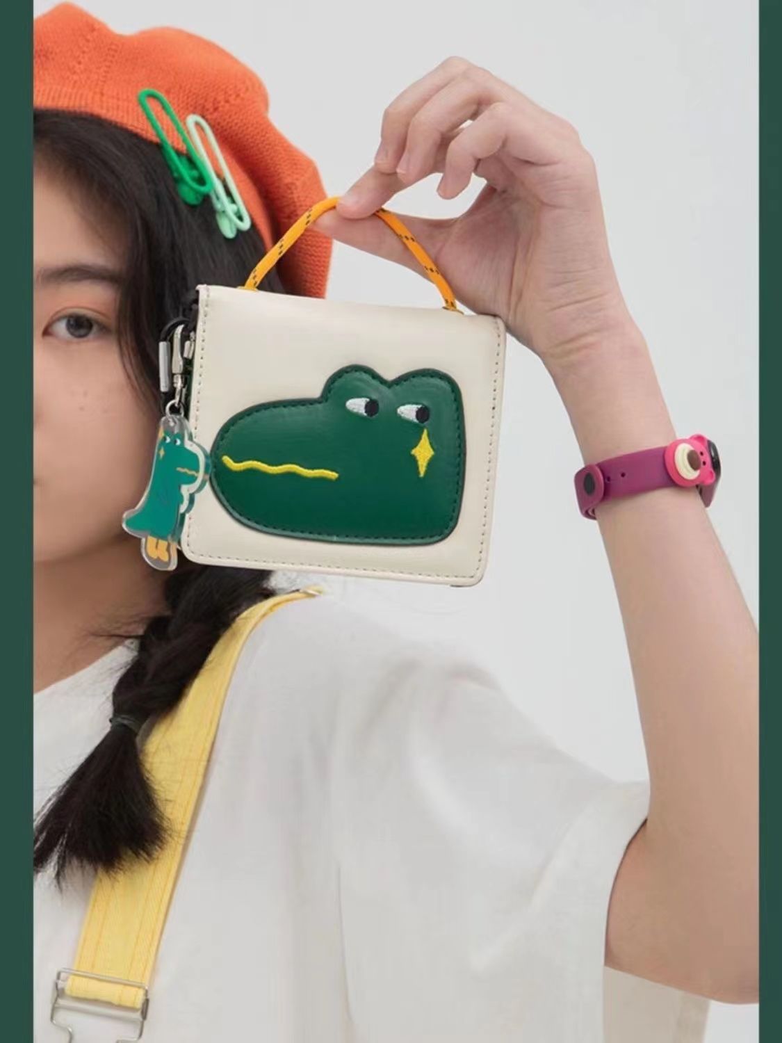 2023新款短款PU多卡位小巧眾錢包可愛卡通少女心生兩對摺疊