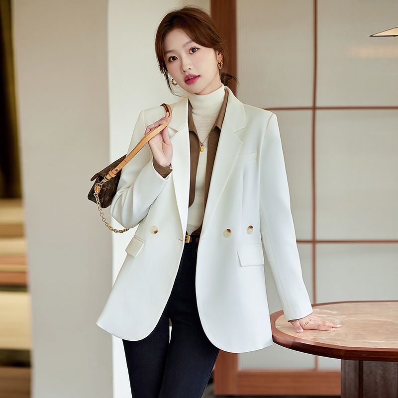 今年流行小西装外套女设计感小众秋冬新款小个子韩版休闲西服