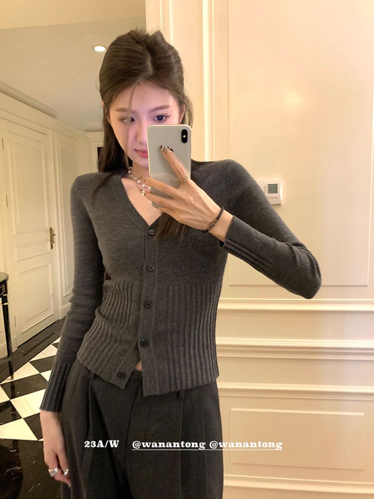 秋冬季新款洋氣毛衣女針織設計復古上衣慵懶開衫打底純色衣短款潮