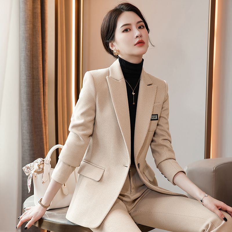 杏色西裝外套女秋冬2023新款高級感小個子職業女士西服工作服套裝
