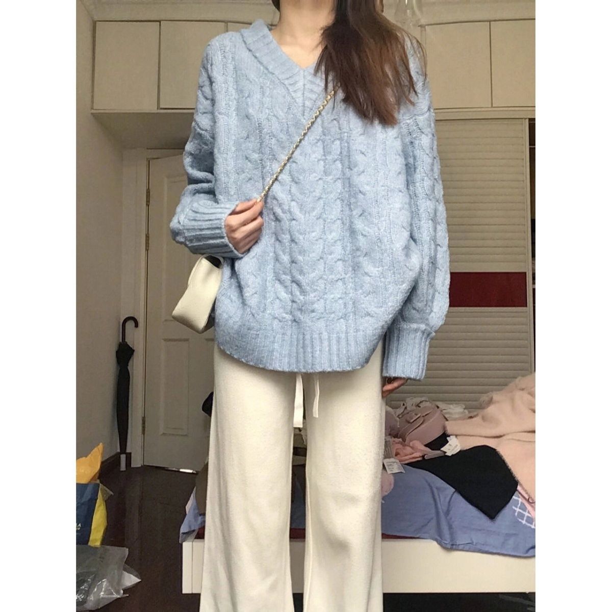 Blue v-neck twist pullover sweater for women 2023 new autumn and winter Korean style loose lazy style sweater top thick