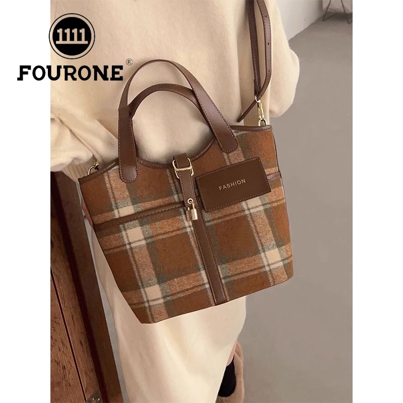 Hand-held woolen plaid bag women's new trendy shoulder crossbody bag niche casual retro bucket bag