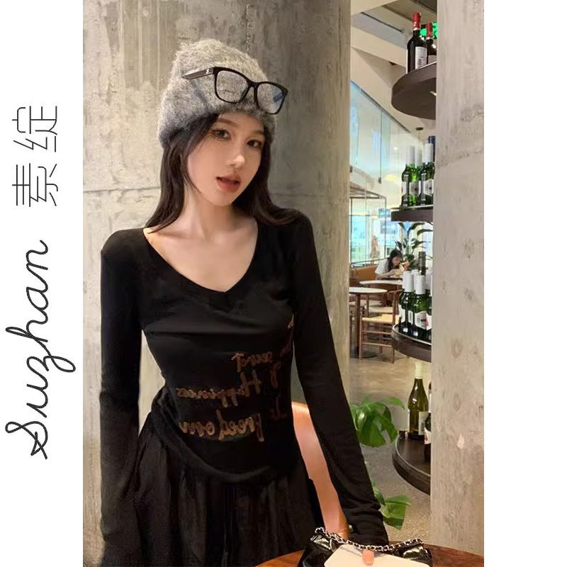 黑色字母辣妹v領長袖t恤女秋冬季德絨磨毛保暖內搭修身洋氣上衣潮