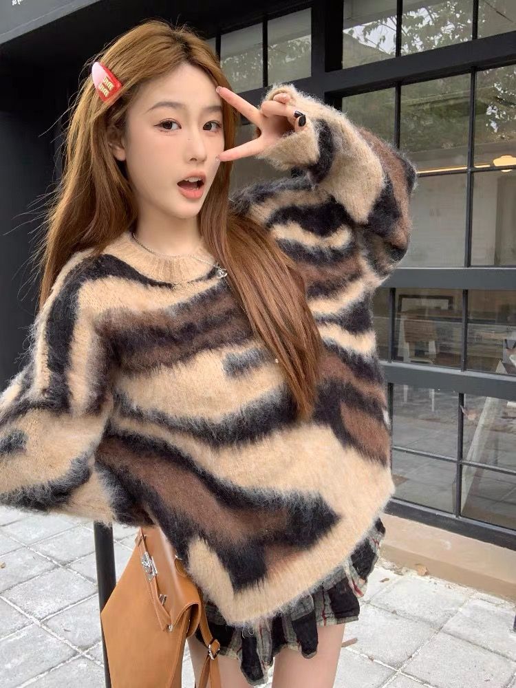 秋冬設計感小眾咖色斑馬紋馬海毛毛衣女軟糯慵懶風美拉德針織衫厚