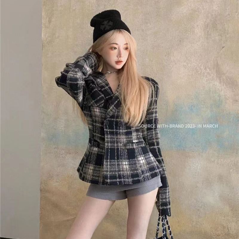 Niche design retro gray plaid wool suit for women autumn and winter high-end double-breasted college style coat jacket