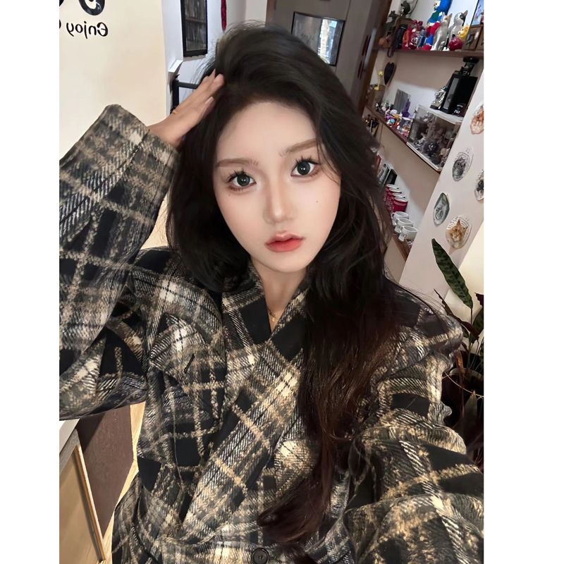 Niche design retro gray plaid wool suit for women autumn and winter high-end double-breasted college style coat jacket