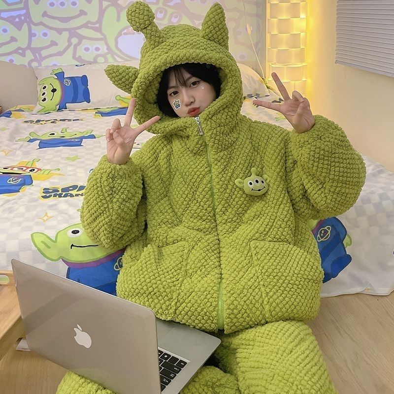 睡衣女冬季珊瑚絨可愛卡通三層夾棉加絨加厚法蘭絨睡衣家居服套裝