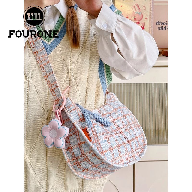 Corduroy plaid commuter bag for women, Japanese style ins niche dumpling bag, lightweight girly crossbody bag