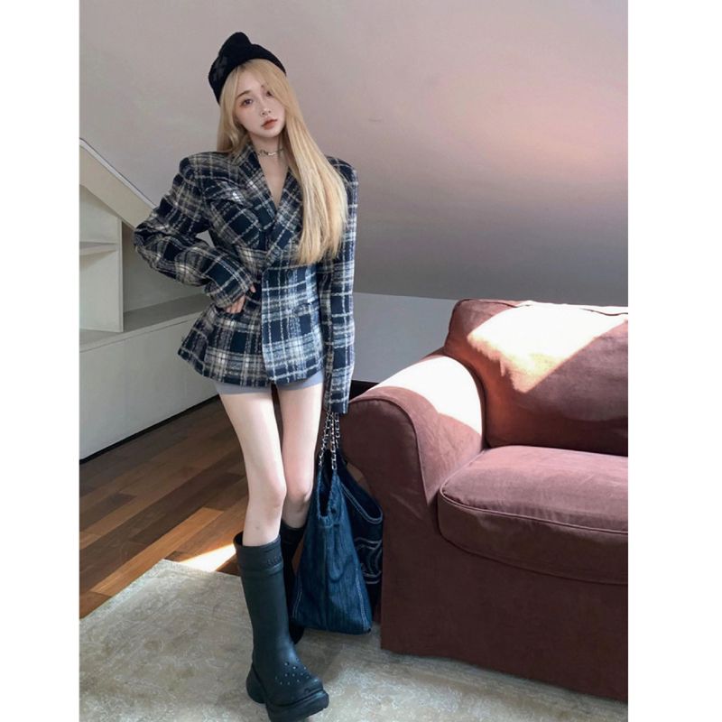 Niche design retro gray plaid wool suit for women autumn and winter high-end double-breasted college style coat jacket