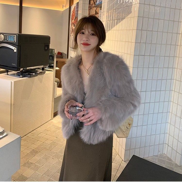 2022 new autumn and winter Toca imitation fox fur internet celebrity young Korean fur women winter short furry short coat