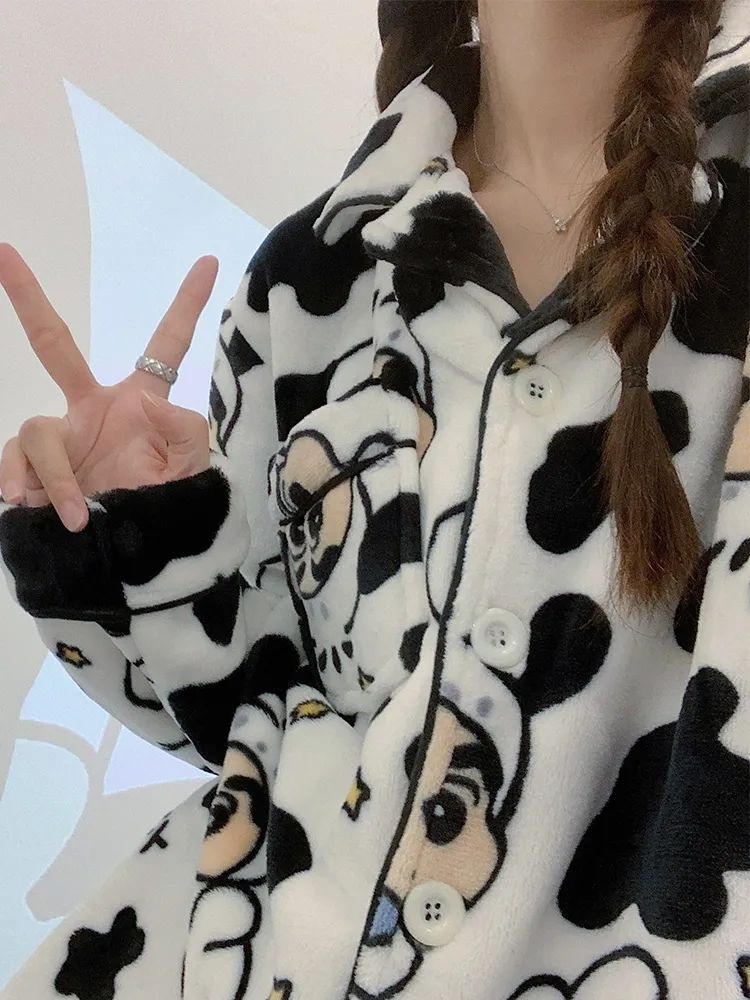 奶牛蠟筆小新珊瑚絨秋冬季天睡衣女新款加絨加厚法蘭絨家居服套裝