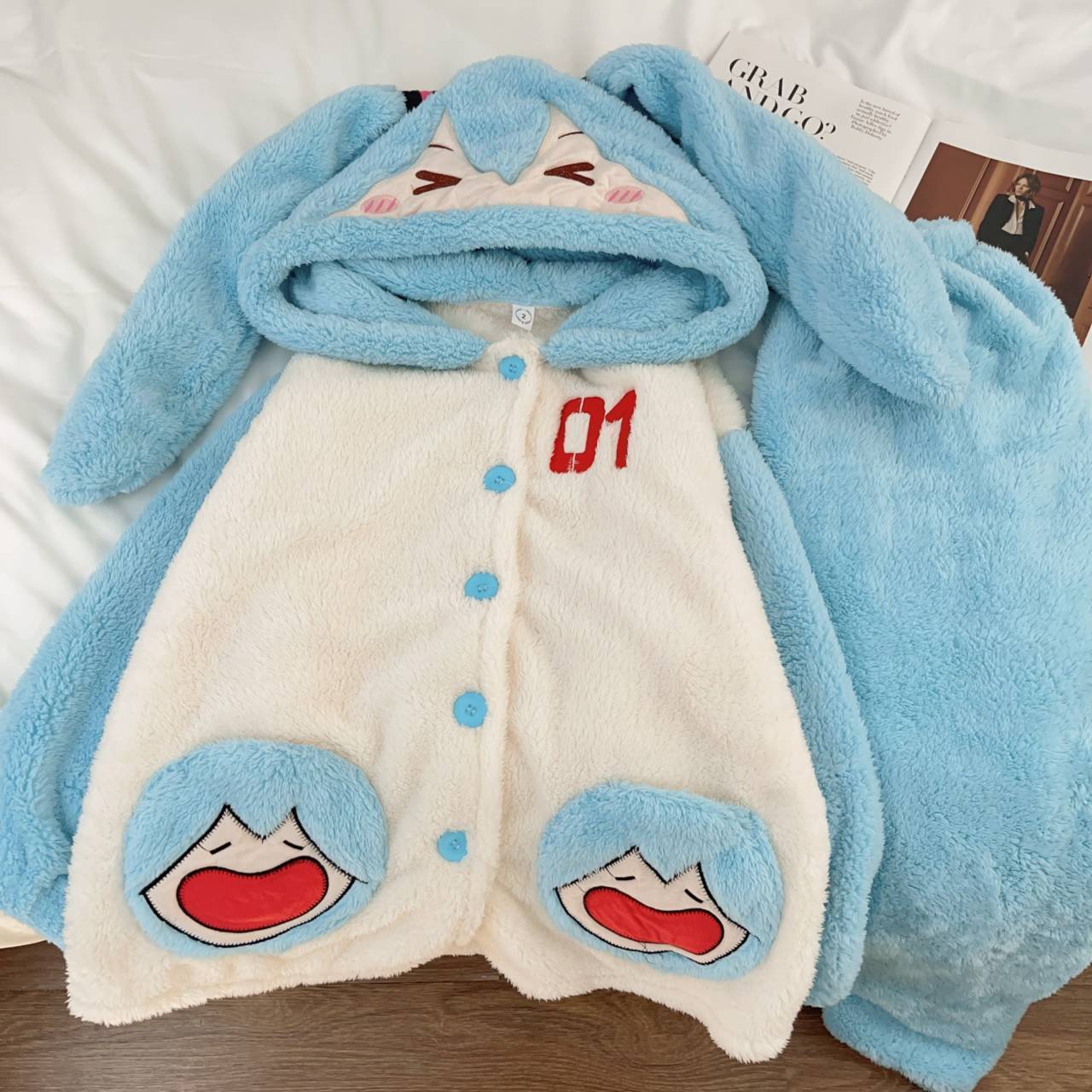 初音未來睡衣秋冬季新款珊瑚絨可愛Miku加厚連帽可外穿家居服套裝