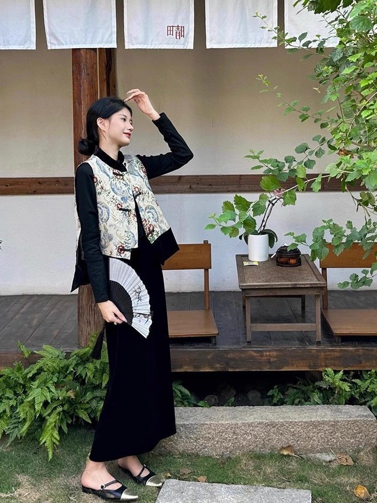 新中式女裝今年流行漂亮冬裝搭配一整套高端國風馬甲外套裙子套裝
