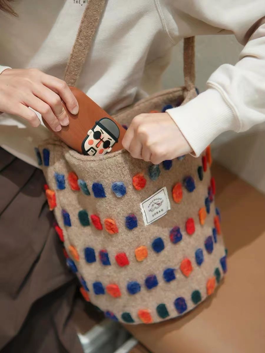 Autumn and winter casual large-capacity woolen bucket bag for women niche literary and colorful polka dot shoulder handbag