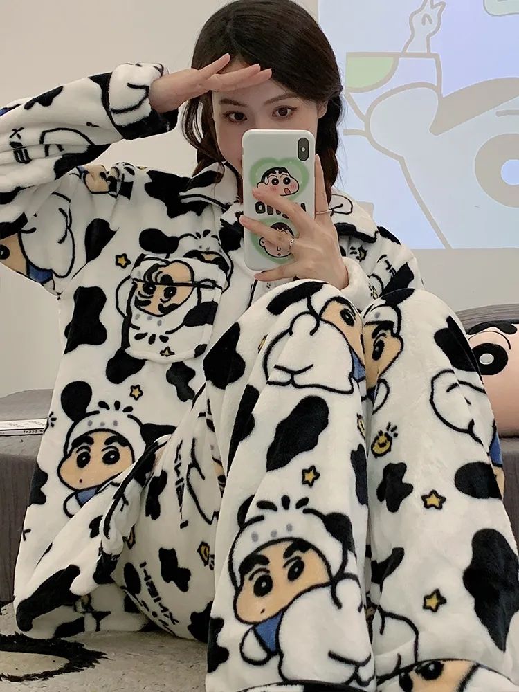 奶牛蠟筆小新珊瑚絨秋冬季天睡衣女新款加絨加厚法蘭絨家居服套裝