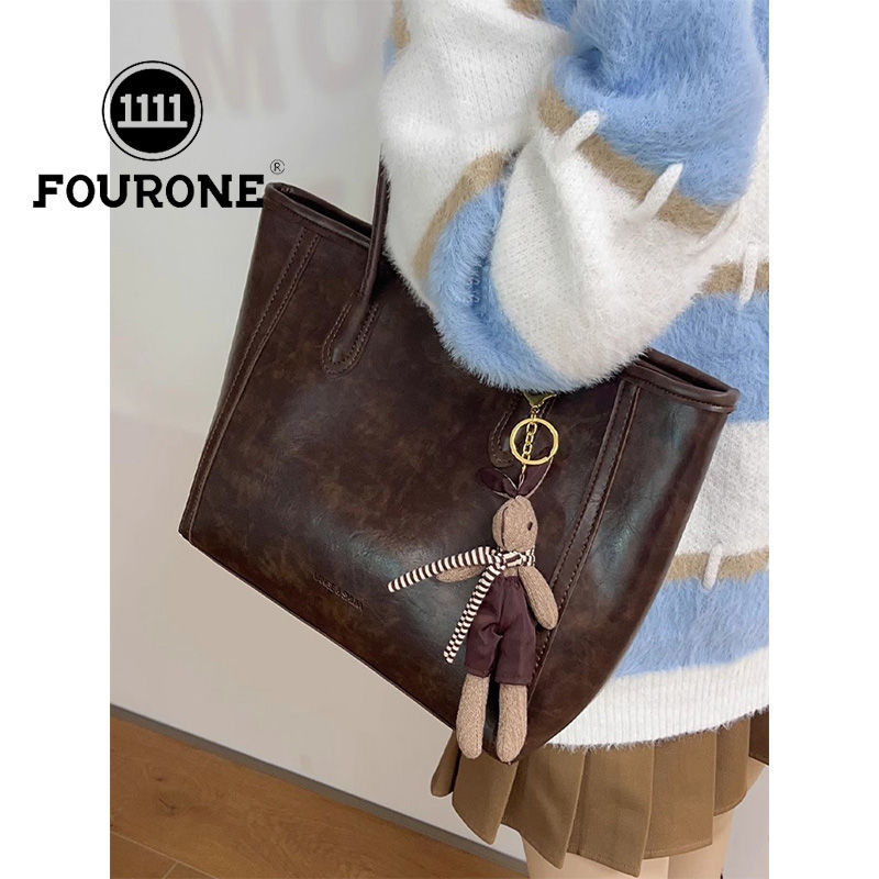 Large-capacity bag women's new single shoulder armpit bag texture retro student class commuting tote bag