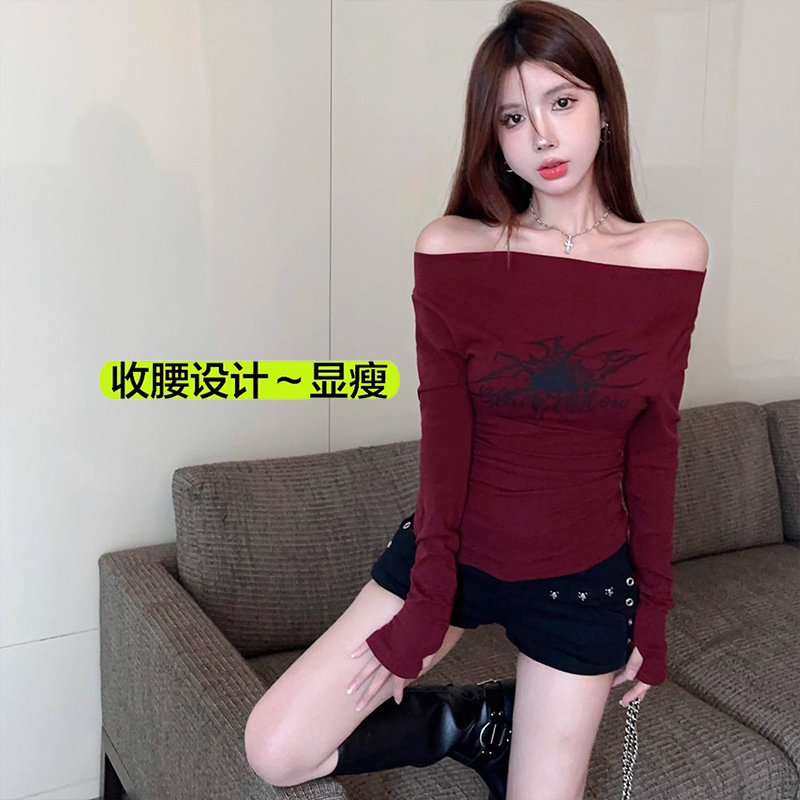 美式辣妹一字肩長袖T恤女裝秋季紅色印花修身收腰打底衫別致上衣