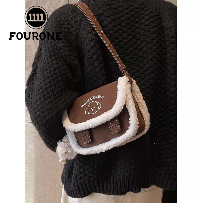This year’s hottest small bag, niche design, cute lamb plush cross-body armpit bag, small square bag