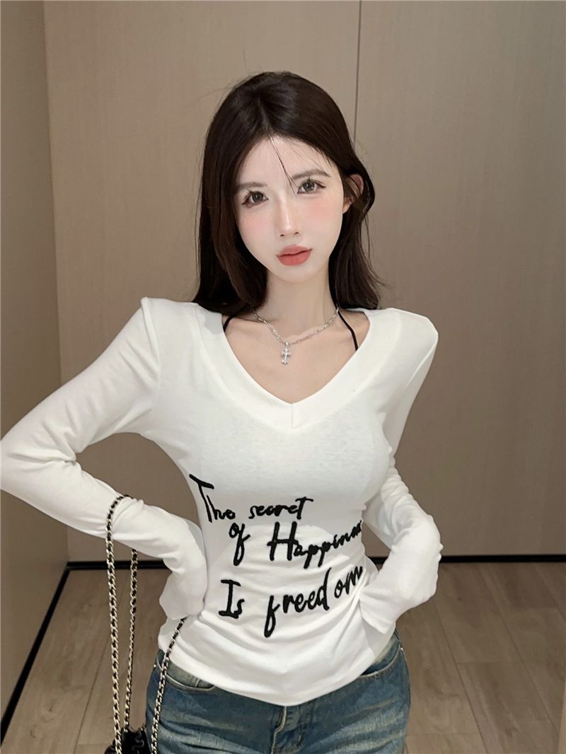 美拉德刺繡長袖t恤女2023新款秋冬加厚磨毛打底衫白色內搭v領上衣