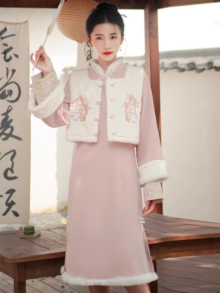 Small vest and dress two-piece autumn and winter Hanfu improved cheongsam young girl new Chinese style skirt