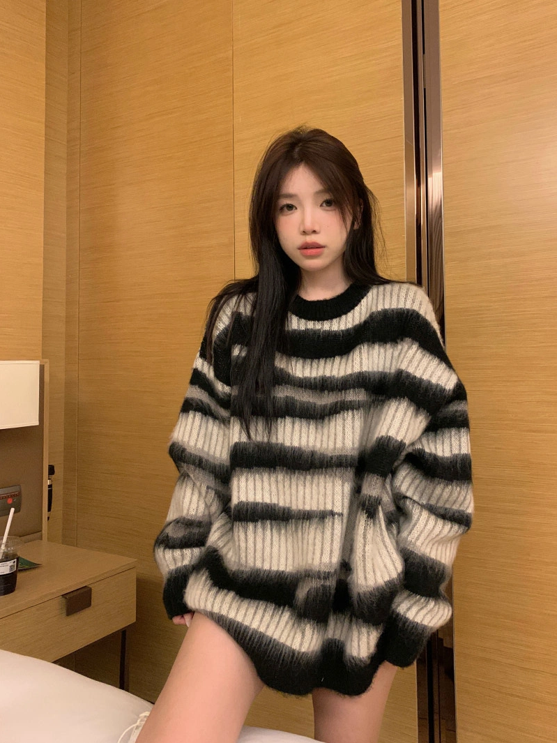 美式小眾圓領撞色條紋毛衣女秋冬寬鬆慵懶針織衫加厚顯瘦外穿上衣