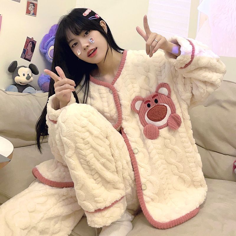 珊瑚絨睡衣女冬季加絨加厚可愛草莓熊少女法蘭絨學生家居服可外穿