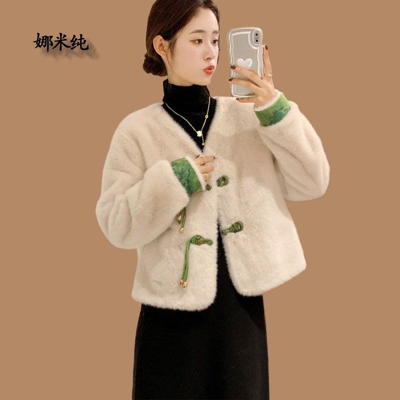 短款毛毛外套女小個子2023秋冬新款盤扣新中式輕國風皮毛一體上衣