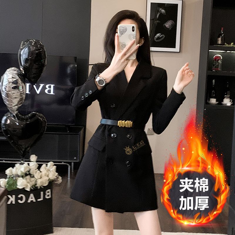 French Hepburn style suit dress for women autumn and winter 2023 new coat rich little daughter waist waist suit skirt