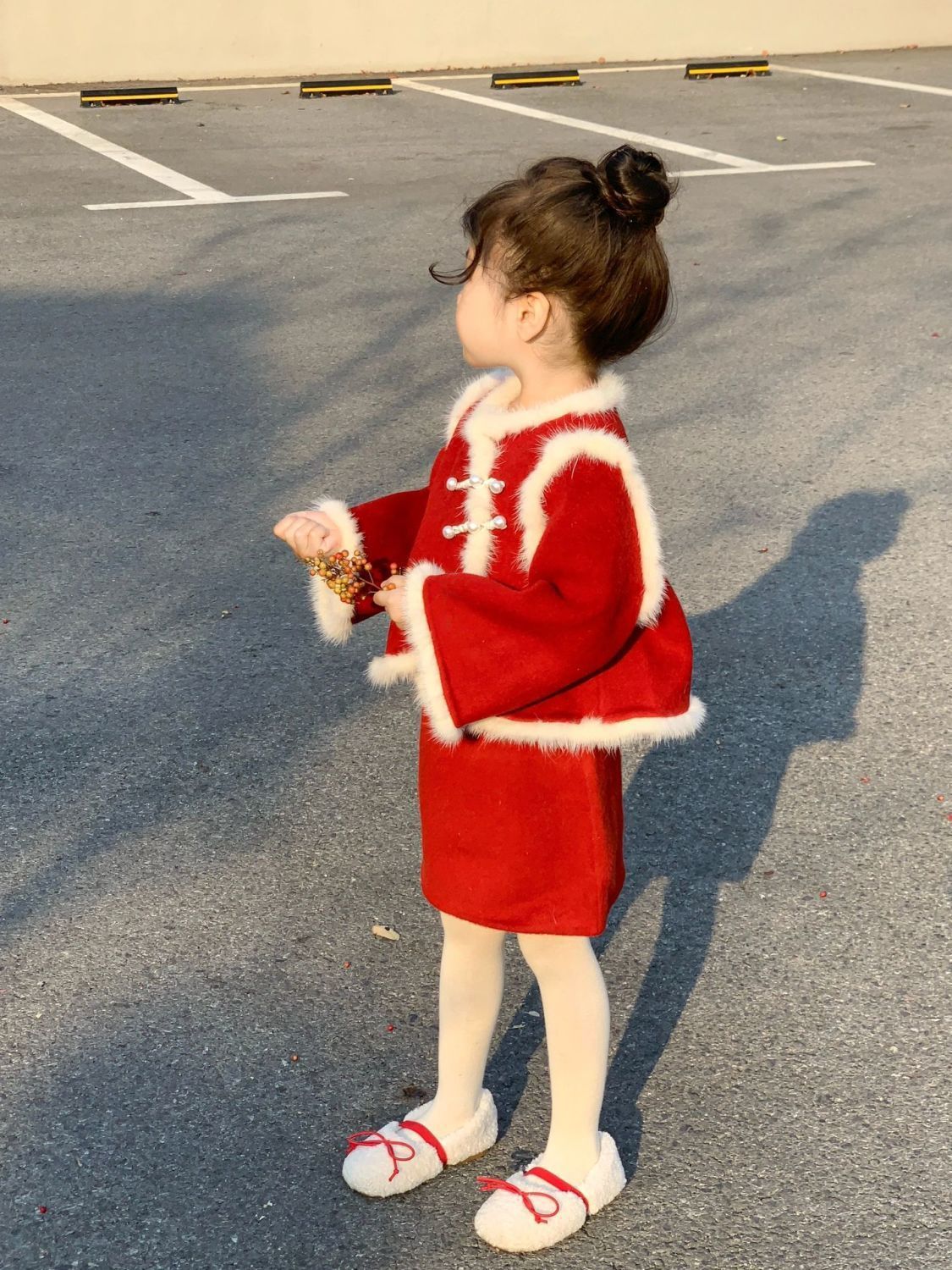 女童套裝冬季2023新款寶寶紅色加厚中國過年拜年喜慶兩件套夾棉潮
