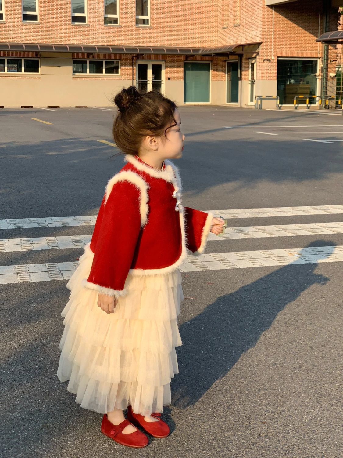 女童套装冬季2023新款宝宝红色加厚中国过年拜年喜庆两件套夹棉潮