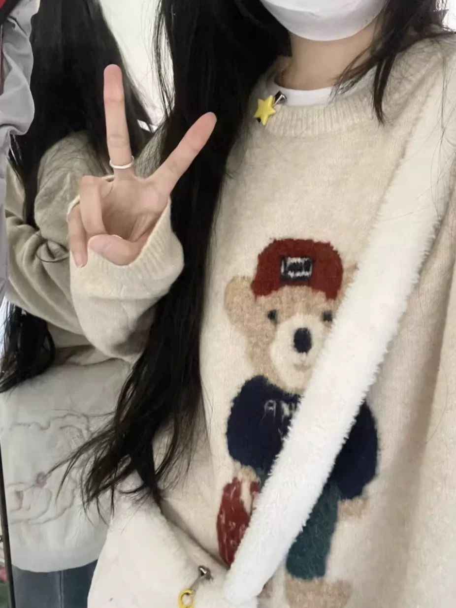 MINETTE慵懶風卡通小熊套頭毛衣女秋冬寬鬆學生長袖針織衫上衣潮