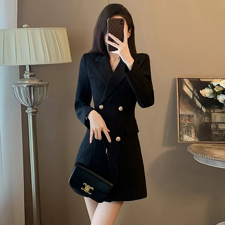 黑色西裝連衣裙女春秋輕熟御姐風2024新款收腰顯瘦氣質職業小黑裙